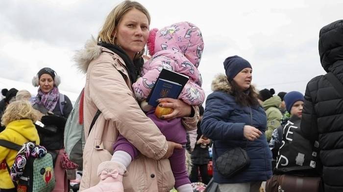 Число украинских беженцев в Евросоюзе достигло 10 млн человек, - еврокомиссар
