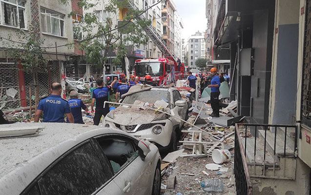 В одном из районов Стамбула произошел взрыв

