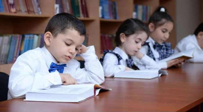 В Азербайджане завершен прием в первые классы школ и дошкольные группы
