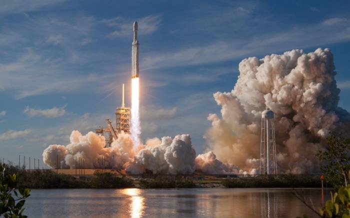 Ракета SpaceX вывела на орбиту 22 интернет-спутника Starlink
