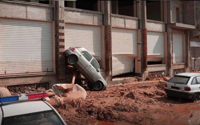 Число жертв наводнения в Ливии возросло до 2 800
