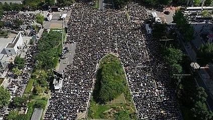 В Южной Корее 120 тыс. учителей вышли на митинги после нескольких самоубийств коллег. Фото
