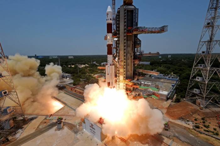 Индия успешно вывела на орбиту Земли станцию по изучению Солнца
