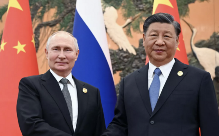 Песков: Путин и Си Цзиньпин начали переговоры в узком составе
