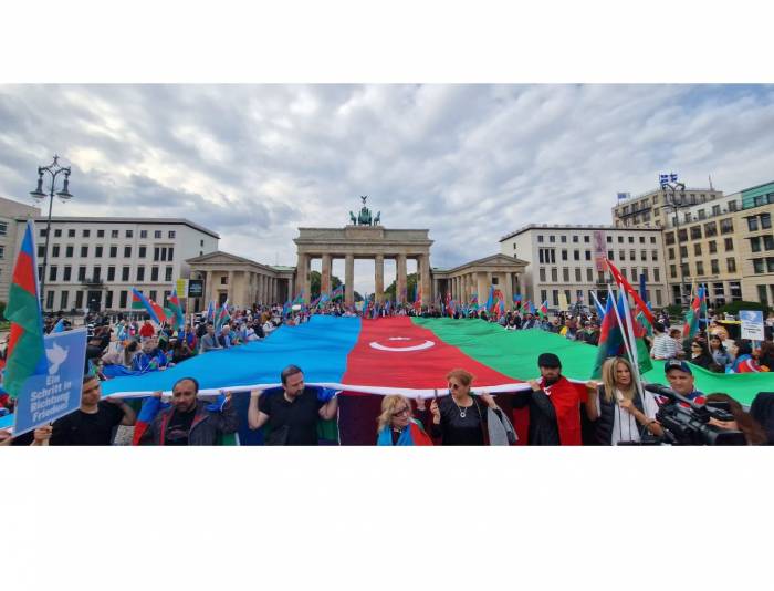 Проживающие в Германии азербайджанцы проводят мирную акцию протеста-ФОТО,ВИДЕО
