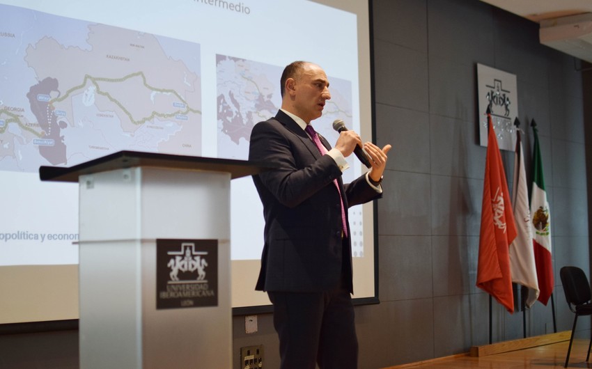 Посол Азербайджана зачитал лекцию студентам самого престижного вуза Мексики