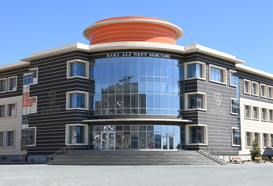 Бакинская высшая школа нефти стала первой в стране по количеству Президентских стипендиатов