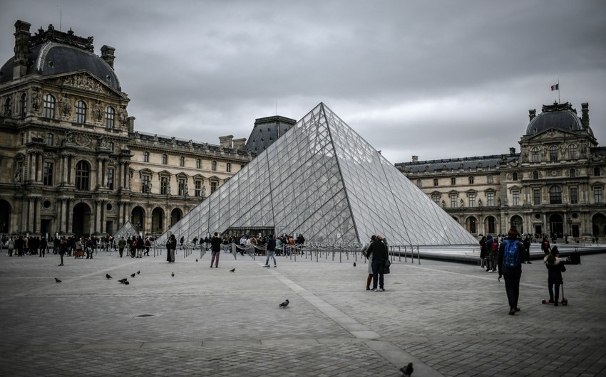 Парижский Лувр закрыт из-за опасений терактов