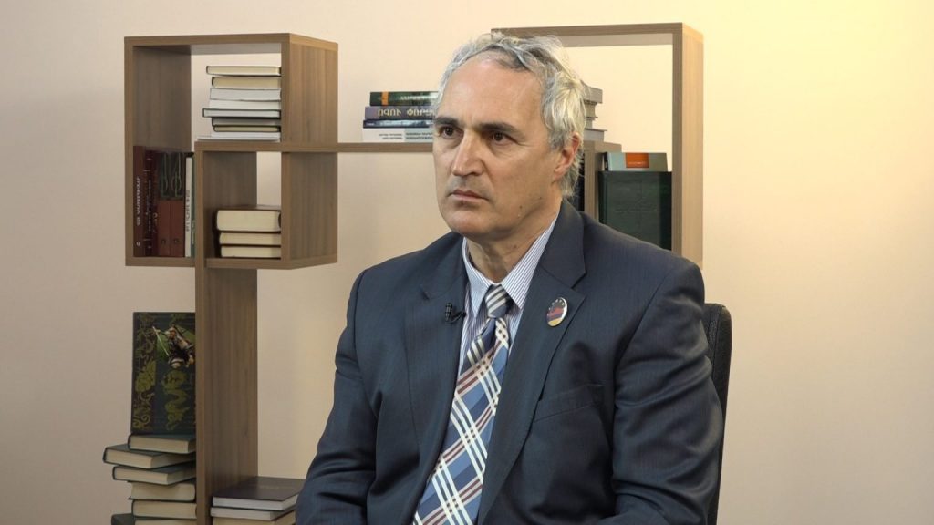 Тигран Хзмалян: Армении нужно выйти из ОДКБ и войти в НАТО
