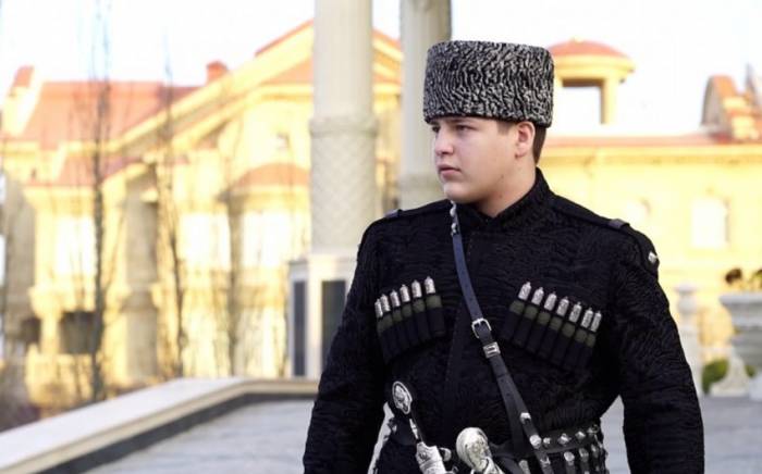 В Чечне 16-летний сын главы республики назначен на высокую должность
