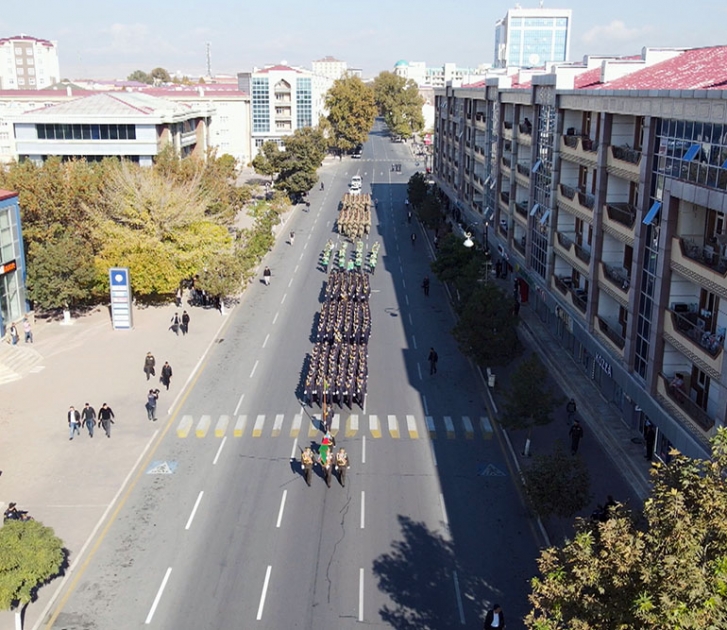 В Нахчыване прошел военный марш