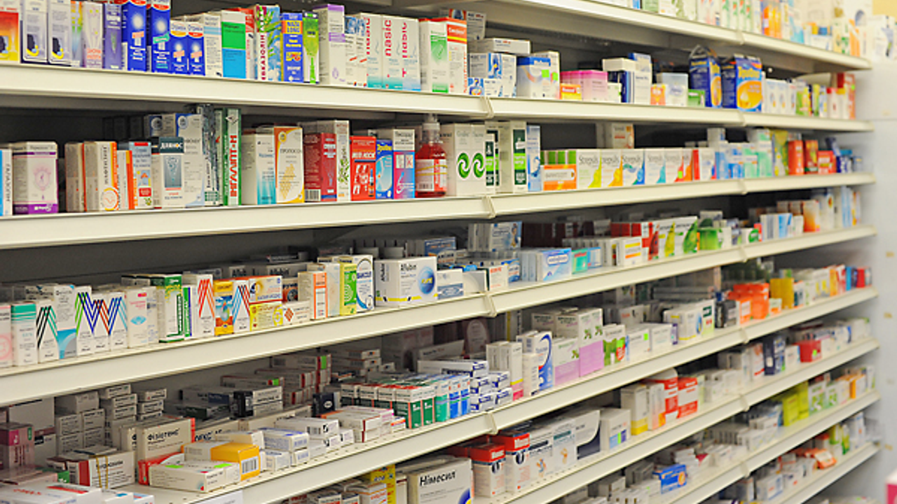 В октябре в Азербайджане прошли проверки в 53 аптеках
