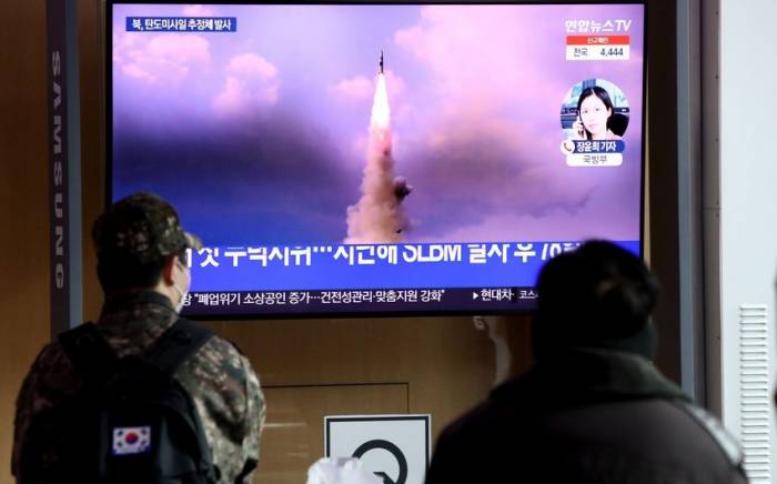 Япония и Южная Корея осудили пуск ракеты КНДР с разведывательным спутником
