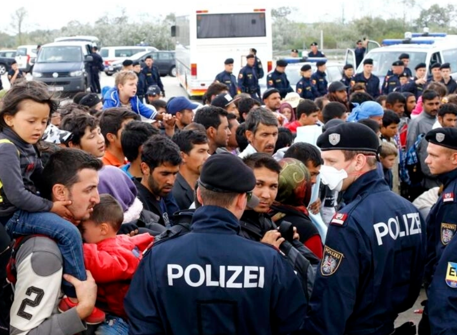 В Австрии мигрантов назвали угрозой для европейских правительств