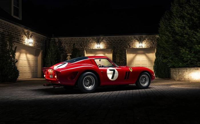 В Нью-Йорке эксклюзивный Ferrari 250 GTO ушел с молотка за рекордные $51,7 млн
