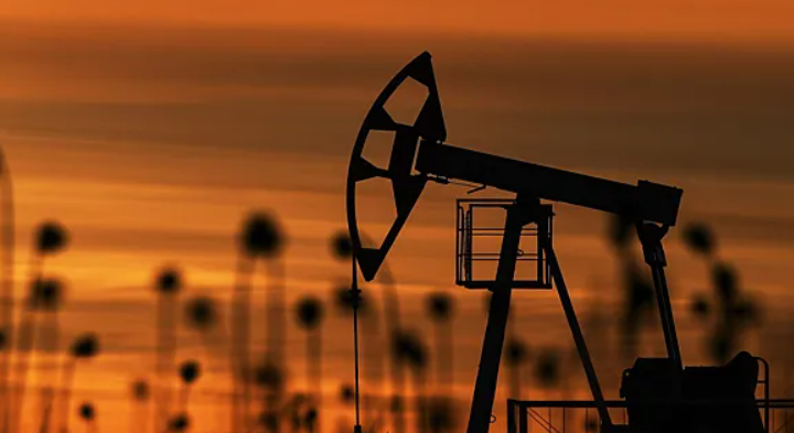 Азербайджанская нефть продолжает дешеветь
