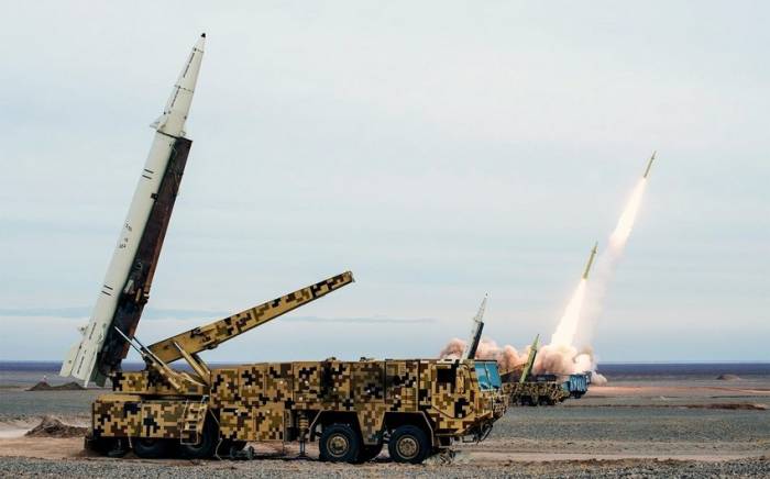 Хуситы запустили баллистические ракеты по Израилю из Йемена
