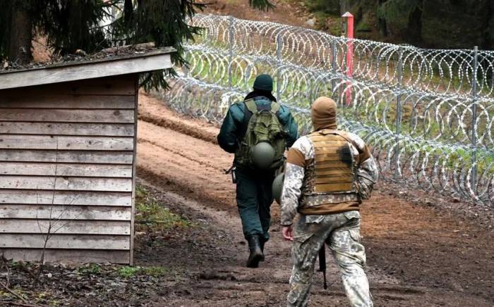 Беларусь сообщила о 12 погибших беженцах на границе с Латвией
