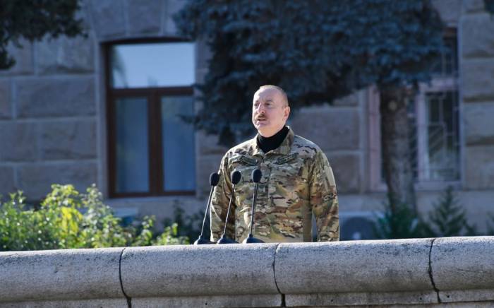 Президент Азербайджана выступил на параде в Ханкенди
