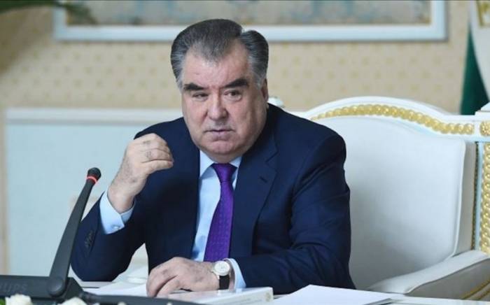Президент Таджикистана вылетел в Москву
