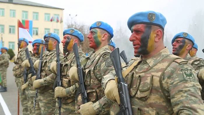 В Азербайджане меняется предельный возраст пребывания на военной службе
