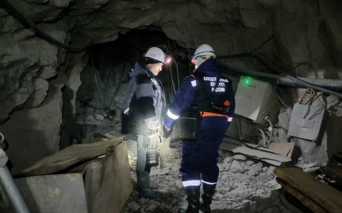 Число погибших при обрушении породы в шахте в Забайкалье выросло до двух
