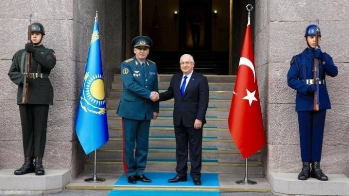Казахстан и Турция подписали план военного сотрудничества на 2024 год
