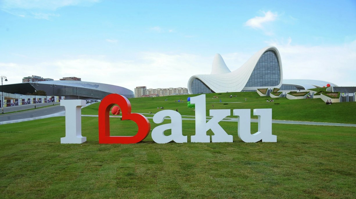 Завтра в Баку прогреется до 23 градусов