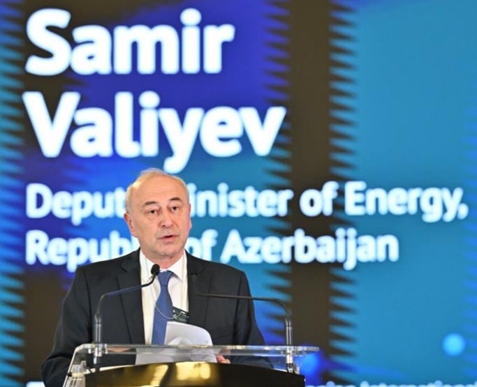 Азербайджан рассчитывает добыть значительные объемы газа на Каспии к 2028 году
