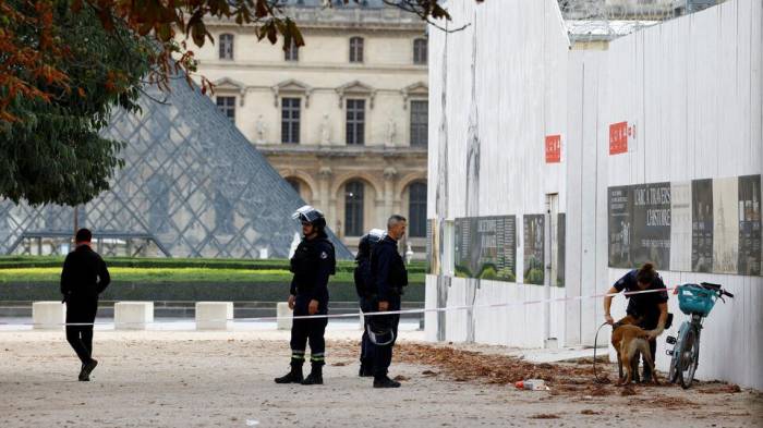 В Версальском дворце объявили эвакуацию из-за угрозы взрыва
