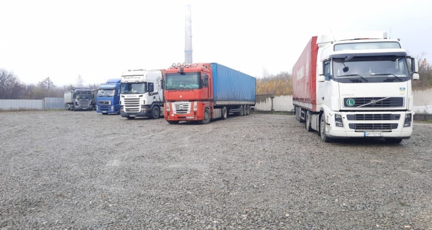 Более 1 700 грузовиков ожидают выезда на таможенных постах Азербайджана