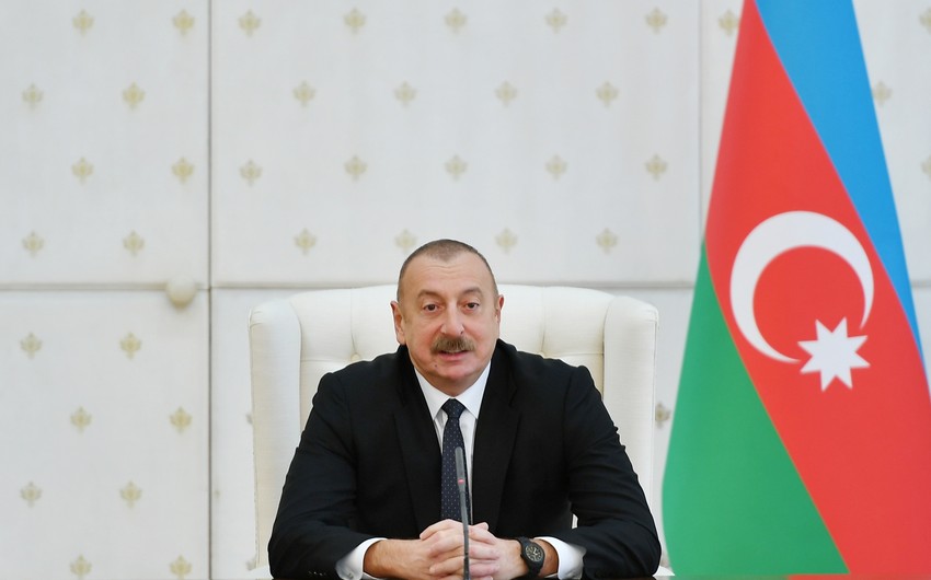 Президент Алиев выступил на стадионе Ханкенди