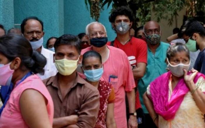 На юге Индии ввели обязательное ношение масок из-за роста заболеваемости COVID-19

