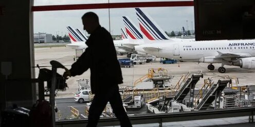 В Париже в шасси самолета обнаружили алжирца с сильным переохлаждением
