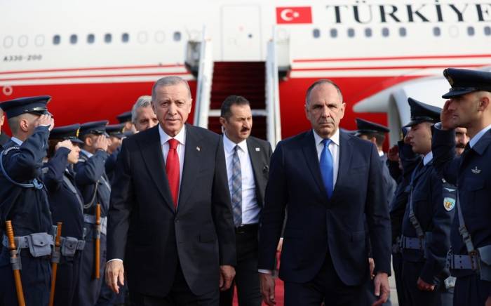 Президенты Турции и Греции провели переговоры в Афинах
