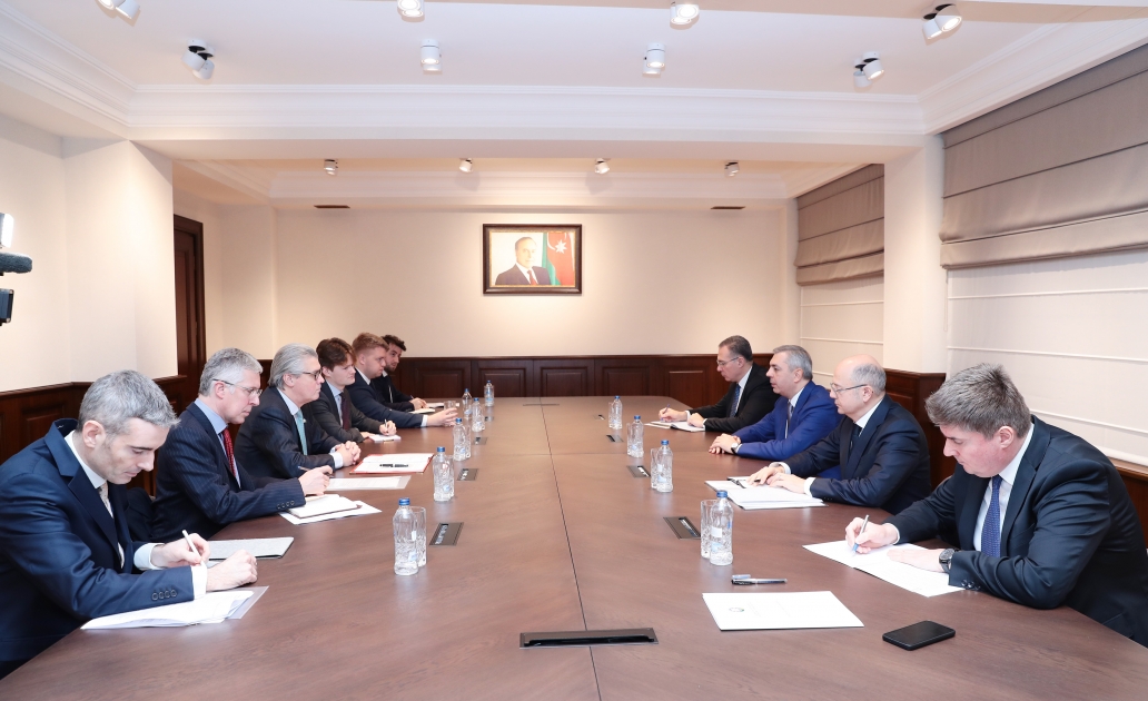 Руководитель Администрации Президента Азербайджана встретился с государственным министром Великобритании
