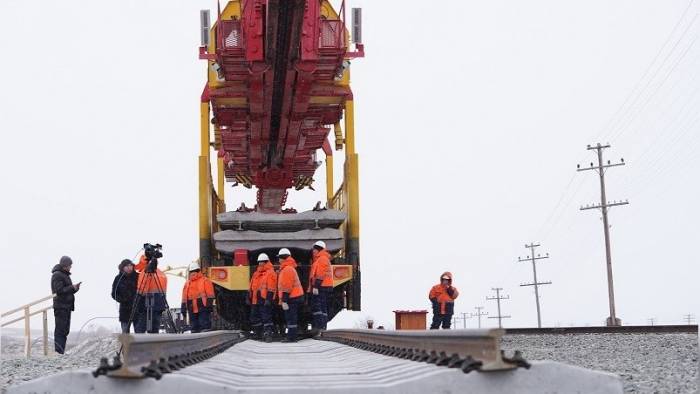 Казахстан начал строительство новой железной дороги в Китай
