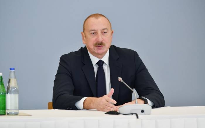 Президент Азербайджана: Франция и Индия, вооружая Армению, подливают масла в огонь
