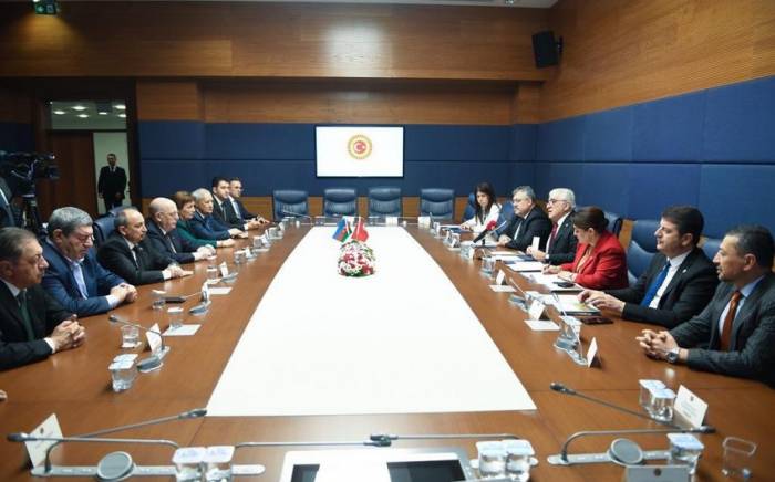 Обсуждено развитие сотрудничества между парламентами Азербайджана и Турции-ФОТО
