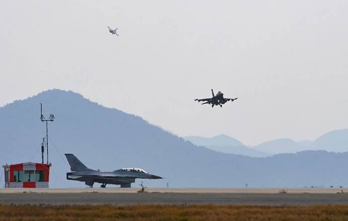 Южная Корея заявила, что самолеты РФ и КНР вошли в ее опознавательную зону ПВО
