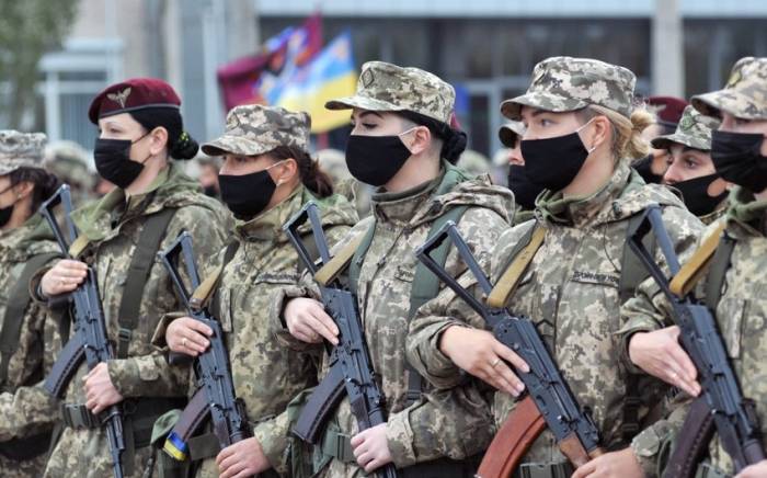 В Украине женщин могут призвать на военную службу
