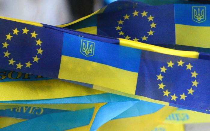 ЕК планирует собрать для Украины до €15 млрд с доходов от активов ЦБ России
