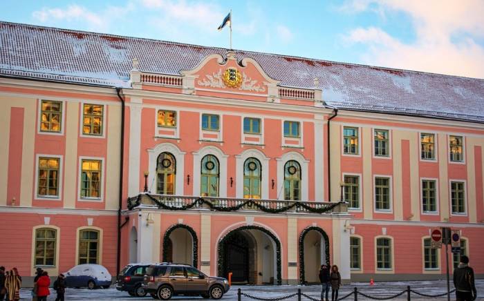 Парламент Эстонии рассмотрит петицию по отставке премьера страны  
