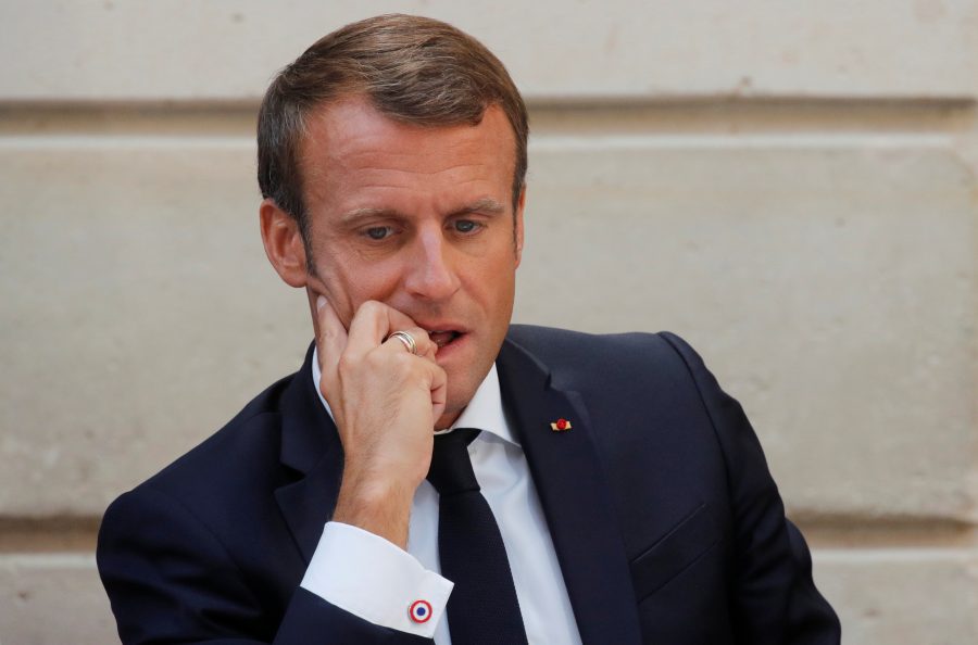 Глава минздрава Франции ушел в отставку из-за несогласия с политикой Макрона