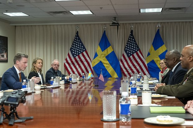 США получат доступ к военным базам Швеции
