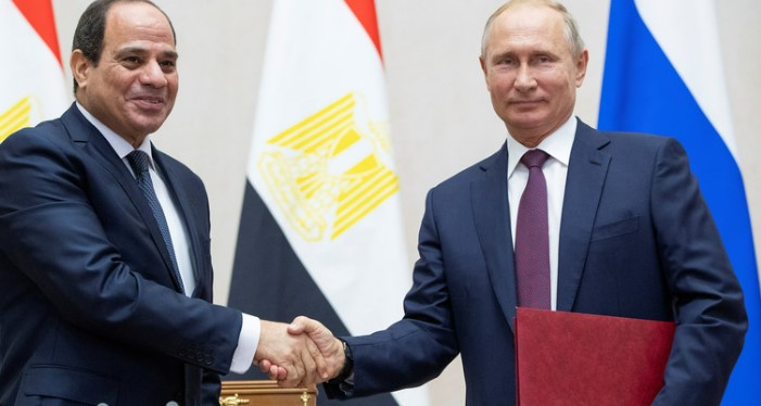 Путин обсудил с президентом Египта ситуацию в секторе Газа