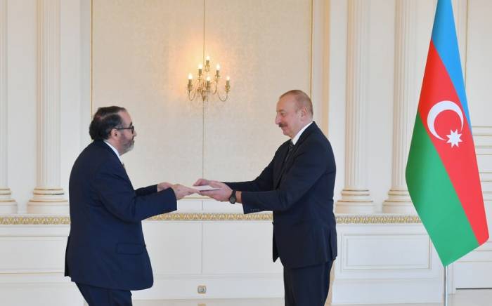 Новый посол Перу вручил верительные грамоты президенту Азербайджана -ФОТО
