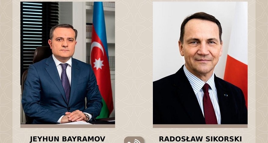 Состоялся телефонный разговор министров иностранных дел Азербайджана и Польши
