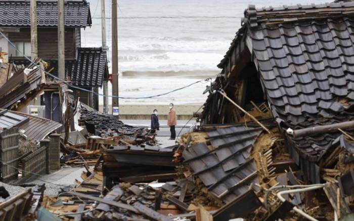 Число жертв землетрясений в Японии выросло до 213 человек
