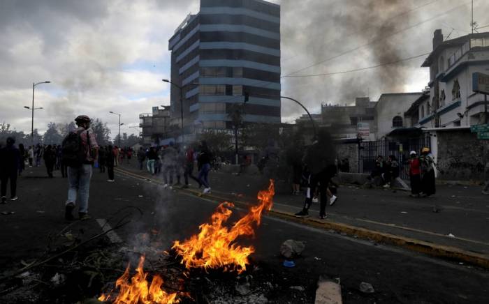 В Эквадоре более 1,3 тыс. человек задержали после начала беспорядков
